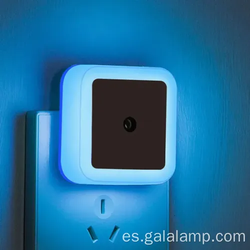 Luz nocturna LED inteligente con sensor de amanecer de anochecer